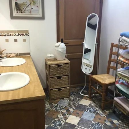 Semesterbostad Au Pre Du Mont St Michel *