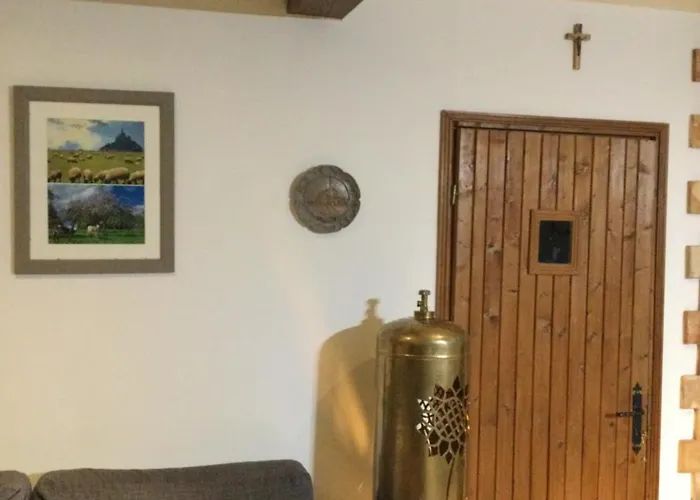 Au Pre Du Mont St Michel *